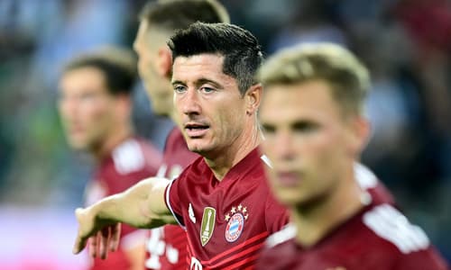 Robert Lewandowski has told Bayern Munich he wants to quit the club