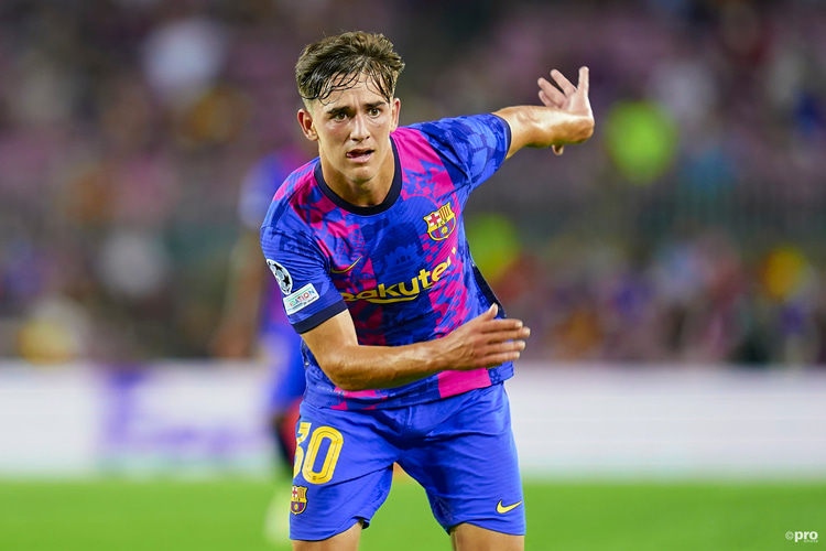 Gavi, Barcelona, 2021-22