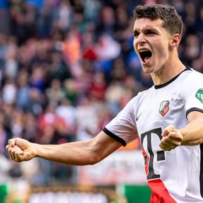 Europese topclubs staan in de rij voor Douvikas: Utrecht zet in op recordtransfer