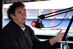 Willem van Hanegem, Column Algemeen Dagblad