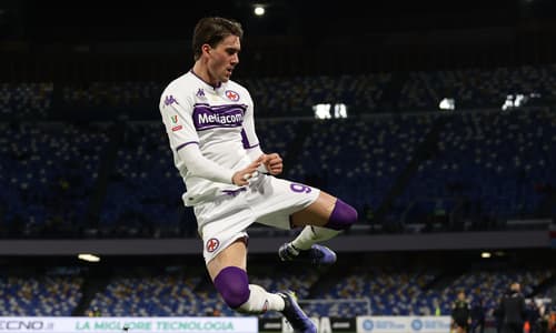 Fiorentina striker Dusan Vlahovic is set to sign for Arsenal