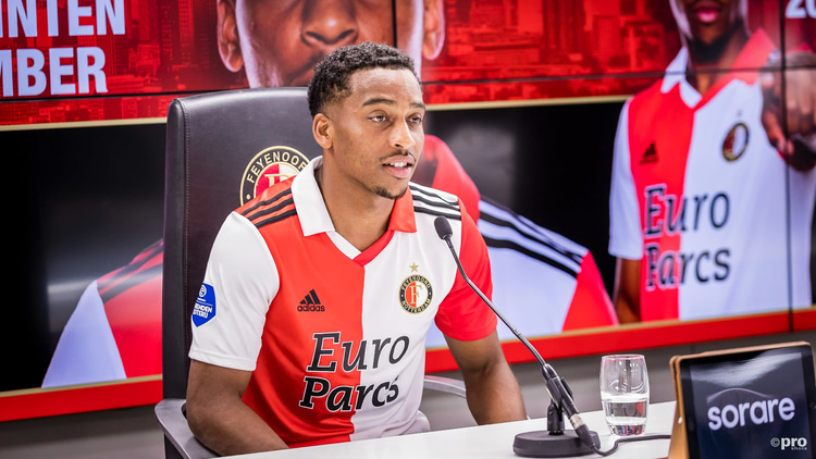 Quinten Timber tijdens zijn presentatie bij Feyenoord