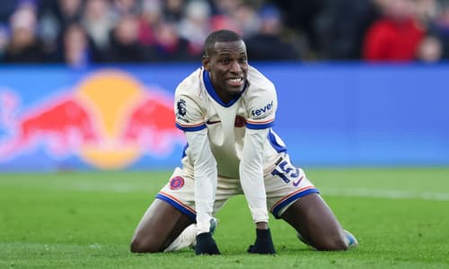 Nicolas Jackson reacts during Chelsea's Premier League match against Crystal Palace, Selhurst Park, 2024/25