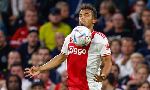 Owen Wijndal plays for Ajax in a friendly