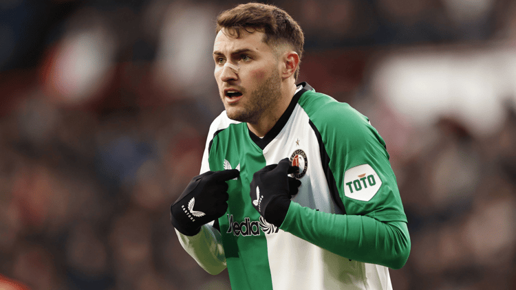 Santiago Giménez heeft de clubs nog altijd voor het uitkiezen.