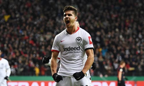 Alternative to Kane and Haaland could cost Man Utd only €30m