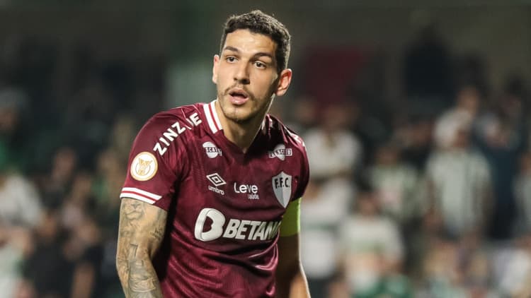 Nino in het shirt van Fluminense