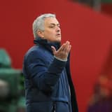 Tottenham legend blasts calls for Mourinho’s sacking