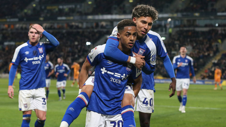 Omari Hutchinson, Ipswich
