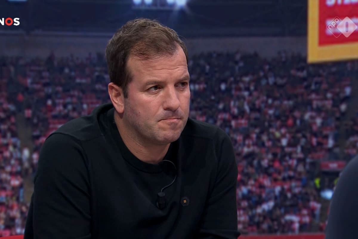 Van der Vaart kan niet geloven welke spelersnaam hij hoort rondgaan bij Ajax