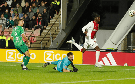 Liam Bossin, FC Dordrecht, Feyenoord, Ajax