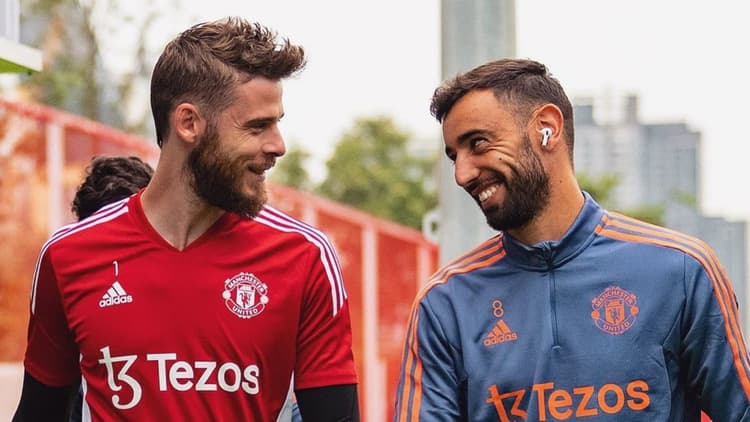 De Gea (l.) could yet find himself Man Utd's No.1 next season.