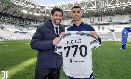 Ronaldo awarded GOAT jersey before Benevento humiliation
