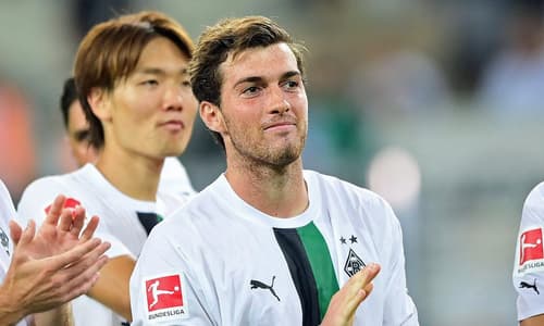 Joe Scally playing for Borussia Monchengladbach.