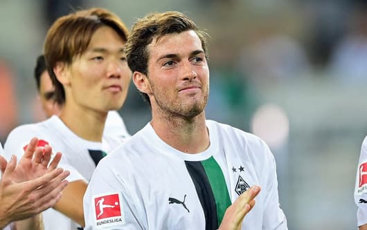 Joe Scally playing for Borussia Monchengladbach.