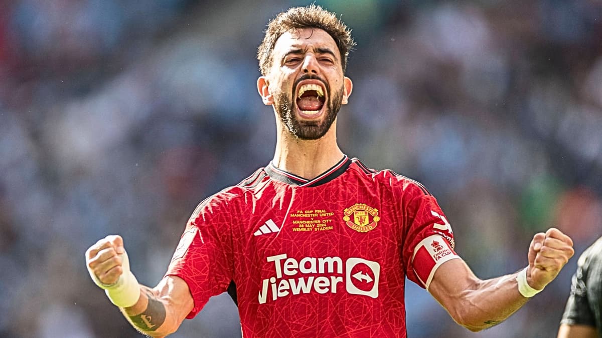Bruno Fernandes celebrates Man Utd's 2023/24 FA Cup win (enhanced)
