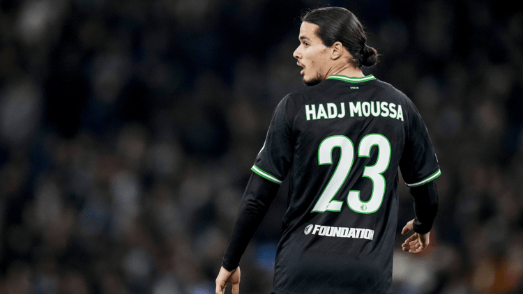 Anis Hadj Moussa in actie namens Feyenoord
