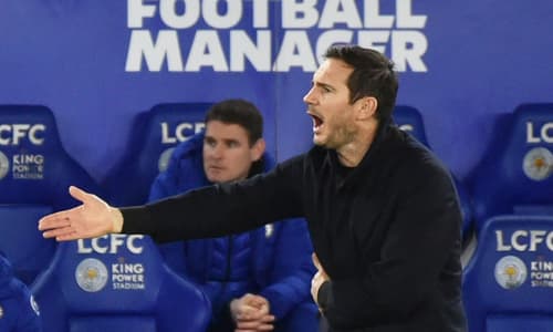 Under-fire Lampard defended by Guus Hiddink