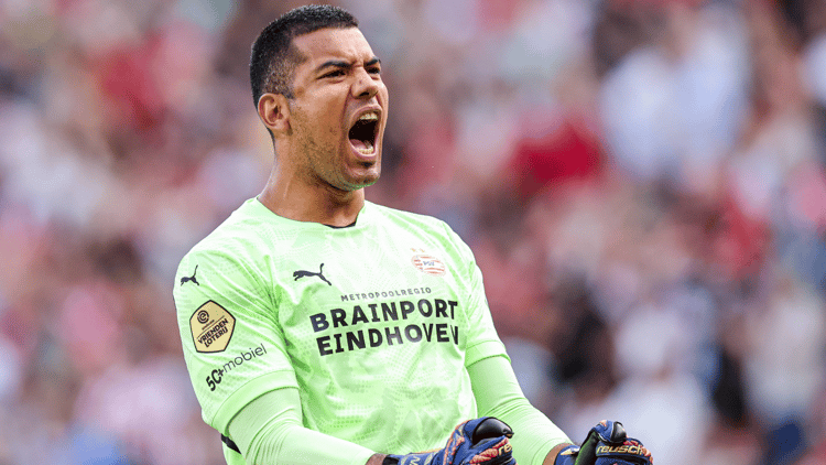 Walter Benítez in het shirt van PSV.