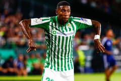 Official: Barcelona bring Emerson Royal back from Real Betis