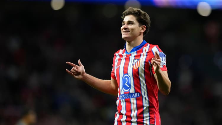 Barcelona want to sign Julian Alvarez in 2026
