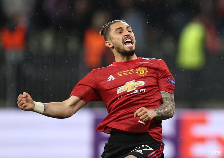 Alex Telles scores a penalty, Villarreal v Man Utd Europa League final