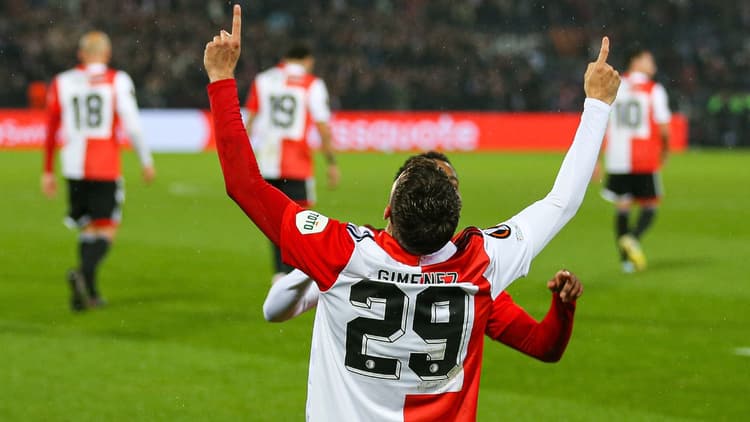 Santiago Giménez maakte de enige treffer tegen Lazio (1-0)