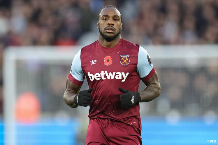 Michail Antonio is voorlopig uitgeschakeld door een blessure.