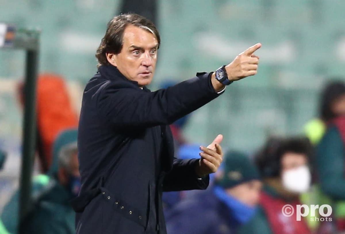 Official: Roberto Mancini extends Italy deal until 2026