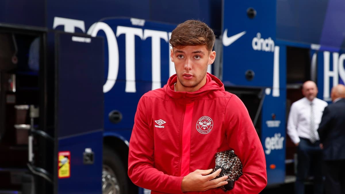 Aaron Hickey, Brentford