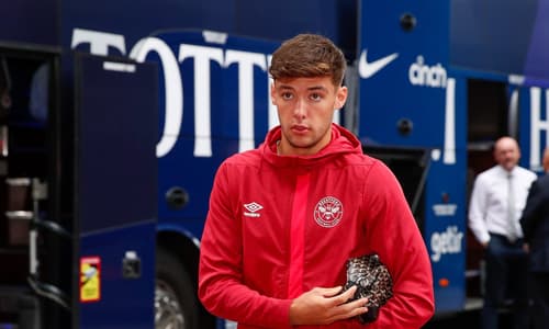 Aaron Hickey, Brentford