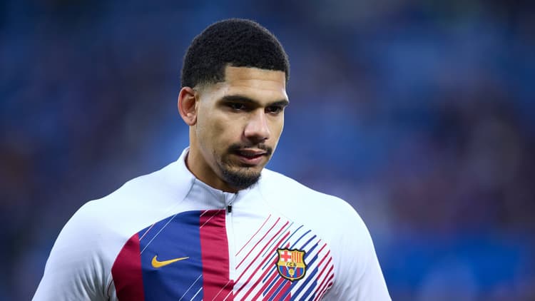 Ronaldo Araujo could be headed for the exit