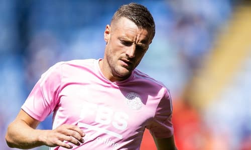 Jamie Vardy playing for Leicester City