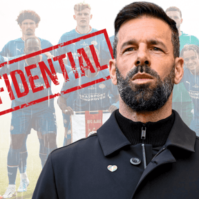 Onrust bij PSV: dragende spelers klagen bij bestuur over Van Nistelrooij