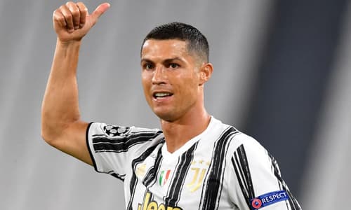 Ronaldo plays down Madrid rumours with commitment to Juventus