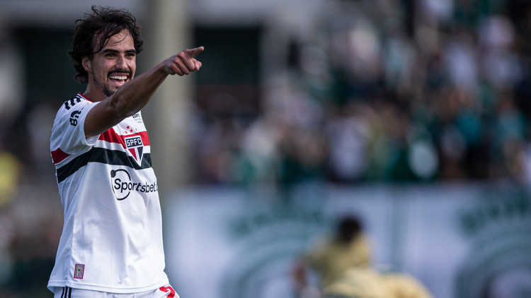 Igor Gomes in het tenue van São Paulo.