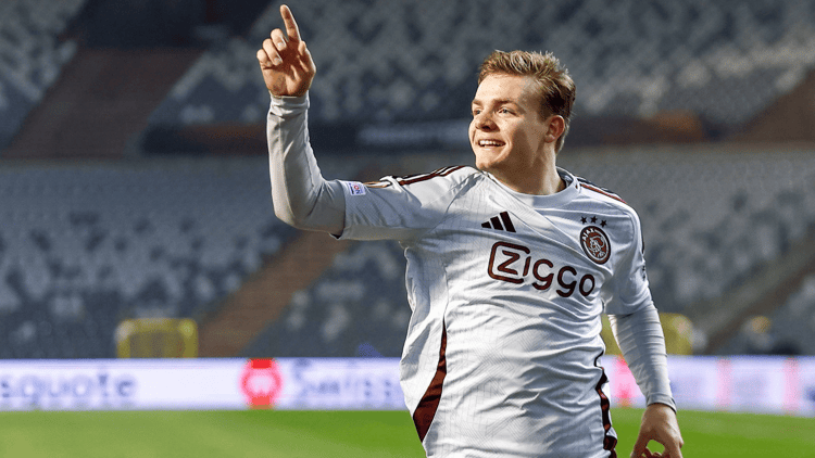 Christian Rasmussen ligt nog tot medio 2027 vast bij Ajax.