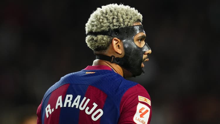 Ronald Araujo has been linked to Man Utd and Bayern Munich