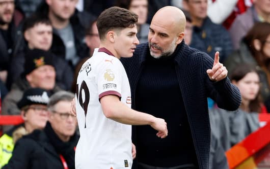 Julian Alvarez, Pep Guardiola, Man City, 2023/24