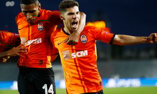 Arsenal and Man City target Manor Solomon hints at Premier League move this summer