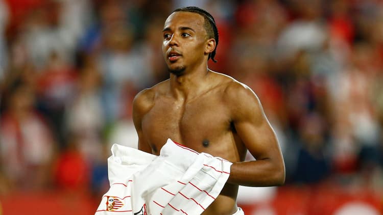 Jules Kounde, Sevilla, 2021/22