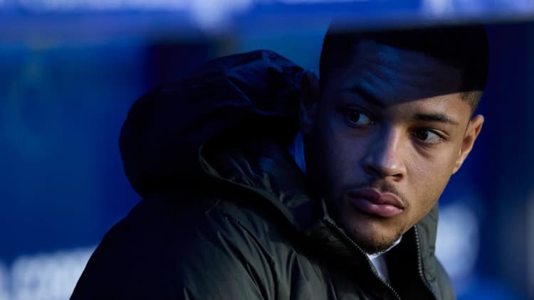 Vitor Roque has been left in the shadows at Barcelona