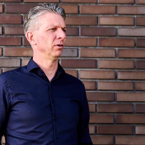 Gerry Hamstra volgende slachtoffer van rampseizoen Ajax