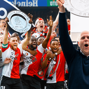 Feyenoord wacht Ajax-scenario: ‘Als Slot vertrekt, neemt hij hem mee’