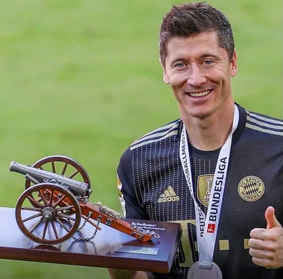 Robert Lewndowski, Germany's Footballer of the Year 2021