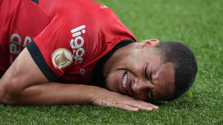 Roque won't require surgery despite damaging ankle ligaments.