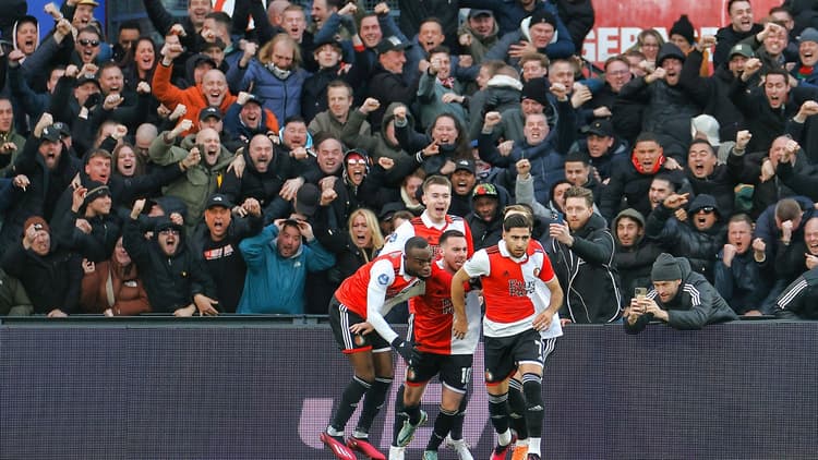 Feyenoord staat momenteel aan kop in de Eredivisie.