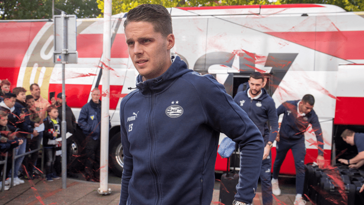 Joey Veerman heeft nog een contract tot medio 2026 in Eindhoven.