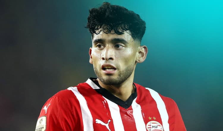 Ricardo Pepi is officieel gezien de enige fitte spits in de selectie van PSV.