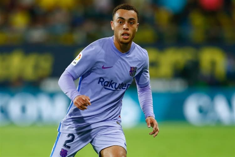 Sergino Dest heeft bij Barcelona nog een contract tot medio 2025